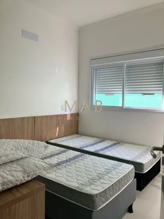 Imagem Apartamento à venda em Florianópolis-SC, bairro Ingleses do Rio Vermelho, 2 quartos, 1 suíte, 2 salas, 2 banheiros, 1 vaga, 77,00 m².