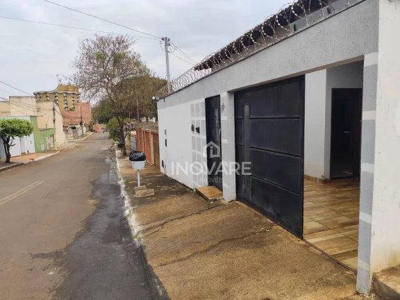 Imagem Casa com 2 dormitórios à venda, 120 m² por R$ 420.000,00 - Setor Nova Aurora - Itumbiara/GO