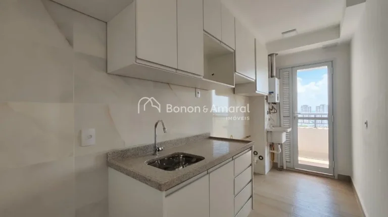 Imagem Este charmoso apartamento oferece uma suíte aconchegante e um living espaçoso para até três ambi...