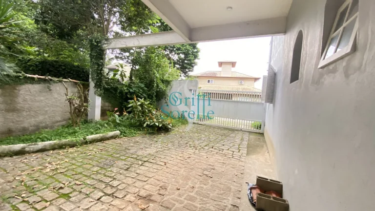 Imagem Casa/Sobrado à Venda em Tenório - Ubatuba/SP.