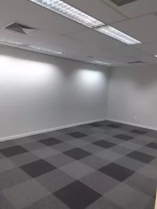 Imagem Laje Comercial de Alto Padrão em Pinheiros, São Paulo-SP: 5 Salas, 13 Banheiros, 21 Vagas de Garagem - 775m²