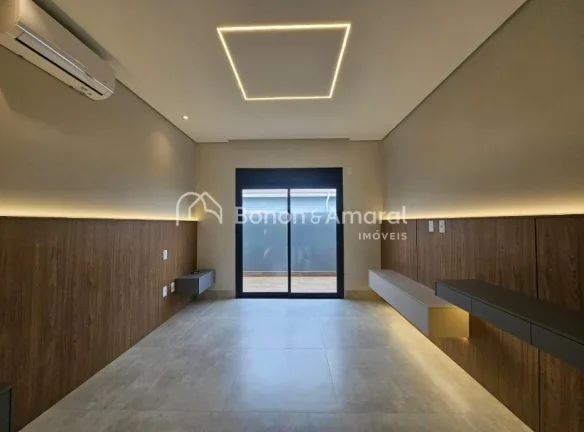 Imagem Imóvel de alto padrão à venda no Condomínio Jequitibá, em Valinhos. Esta casa térrea é super ...