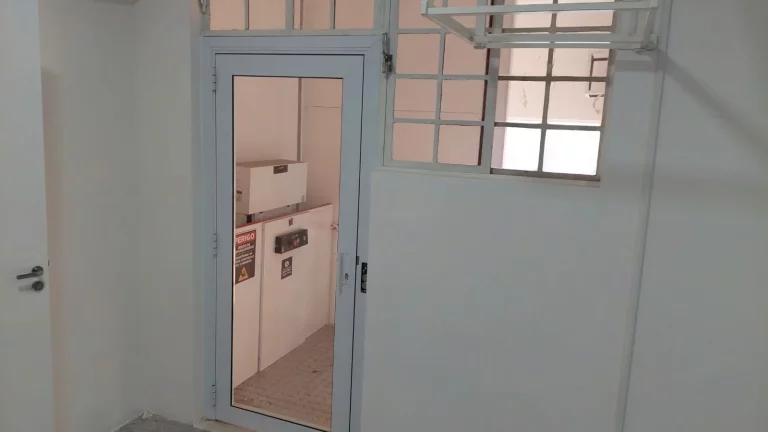 Imagem Ponto para alugar, 180 m² por R$ 5.000,00/mês - Vila Adyana - São José dos Campos/SP