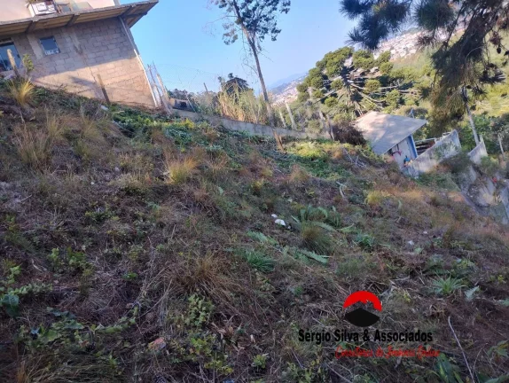 Imagem Terreno a Venda na Região do Jardim Sumaré em Campos do Jordão - SP.