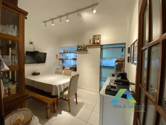 Imagem Sobrado com 4 Quartos e 5 banheiros à Venda, 180 m² por R$ 899.900