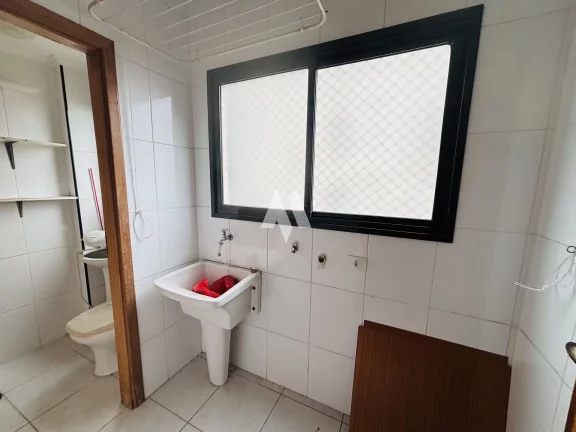 Imagem Apartamento à venda 3dormitórios,2 suítes e 2 vagas demarcadas - Pompéia / Santos