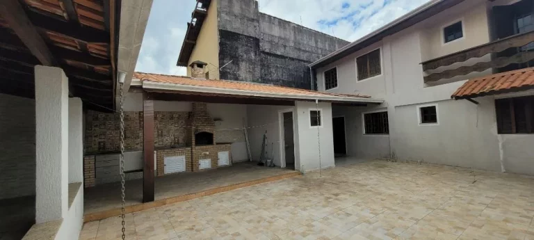 Imagem Casa com 5 dormitórios à venda, 287 m² por R$ 1.600.000,00 - Vila Acoreana - Poá/SP