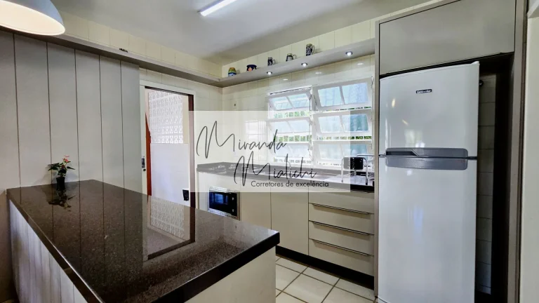 Imagem Casa no condomínio Antares Club Residence para venda com 4 quartos, sendo 2 suítes, 203m²