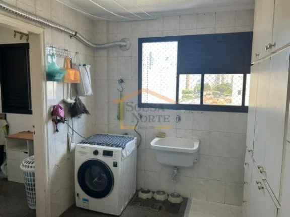 Imagem Apartamento à venda com 216 m² de área útil, distribuído em 3 dormitórios, sendo 3 suítes, pr...
