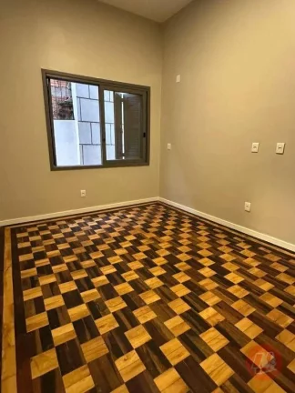 Imagem Na Protásio Alves, térreo com 2 dormitórios e pátio. Reformado e semimobiliado..