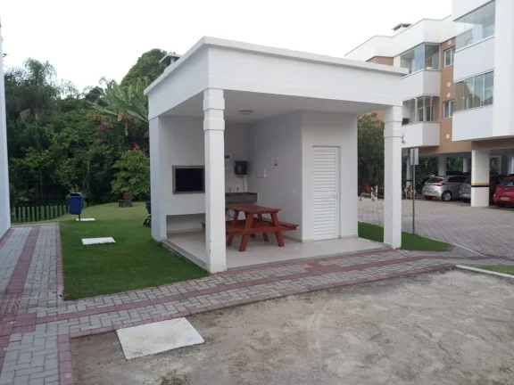Imagem Apartamento semi-mobiliado à venda próximo às praias de Canasvieiras