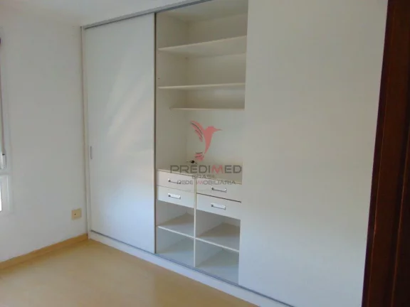 Imagem Venda: Apto 2 Quartos, Garagem, Elevador. Ficam Móveis da Cozinha, Banheiro e Quarto