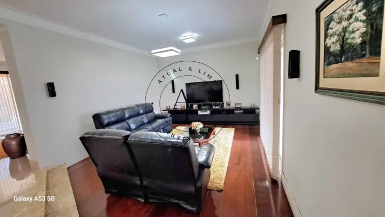 Imagem Casa à venda em Campinas, Parque Taquaral, com 4 suítes, área gourmet, piscina, 1260m2!