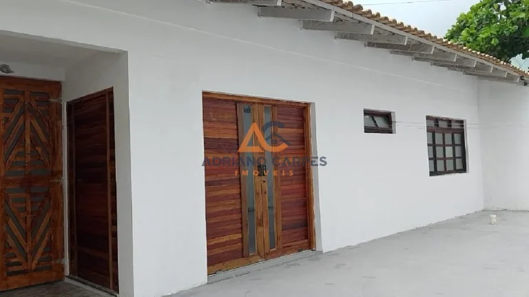 Imagem ALUGUEL Anual de Casa Semi-mobiliado com 3 dormitórios em Bairro Gravatá-Navegantes-SC