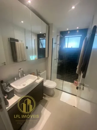 Imagem Espaçoso Apartamento de 3 Quartos em Pinheiros