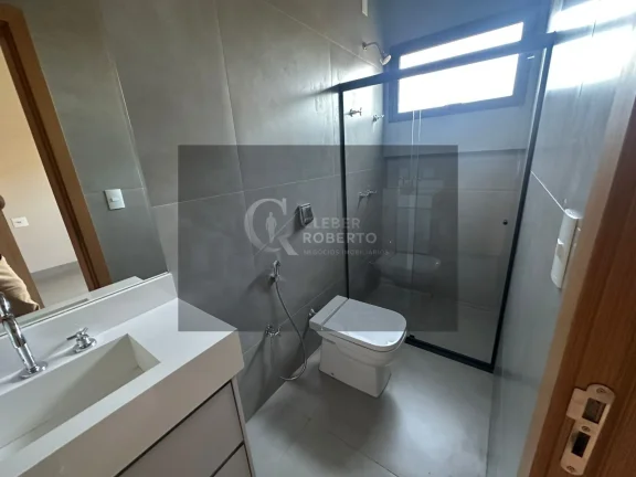 Imagem Casa nova com 3 suítes e área de lazer completa no Portal Aroeira