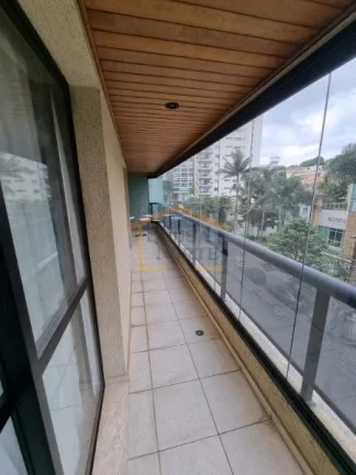 Imagem Apartamento espaçoso, 171m², 4 dormitórios, sendo 4 suítes (uma transformada em closet, reversí...