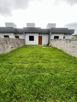 Imagem Casa de 2 quartos com amplo espaço de pátio em excelente localização do Bairro Oeste- Sapiranga