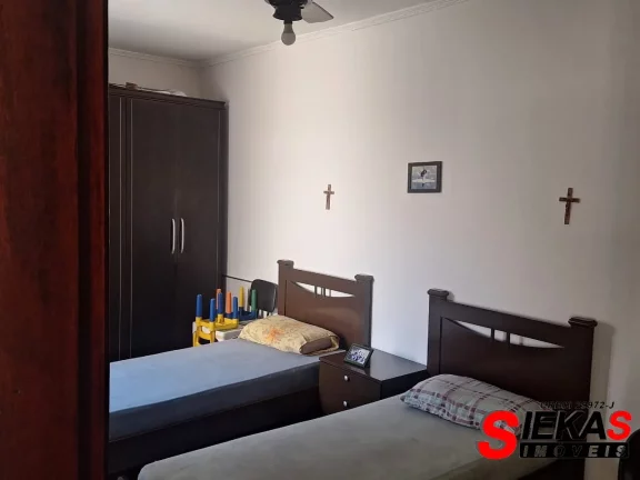 Imagem Imperdível: Casa à venda na Penha, São Paulo-SP com 2 quartos, 1 suíte, 2 banheiros, 3 vagas de garagem e 148 m² de área.