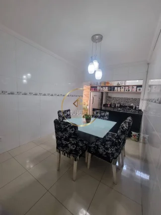Imagem Casa térrea, 2 Dormitórios (1 suíte), 137m², Bosque dos Eucaliptos.
