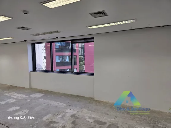 Imagem Sala comercial com 9 vagas em Vila Olímpia, São Paulo/SP