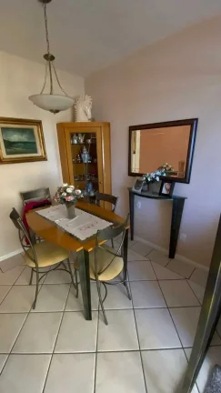 Imagem Apartamento vista mar com 1 dormitório e 1 vaga, próximo ao Beiramar Shopping em Florianópolis/SC