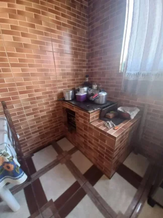 Imagem Linda Casa no Bairro Nossa Senhora Aparecida, Alfredo Vasconcelos/MG – 3 Quartos, Suíte e Área Gourmet