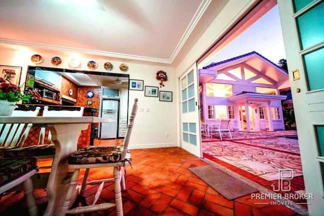 Imagem Casa com 5 dormitórios à venda, 515 m² por R$ 3.800.000,00 - Comary - Teresópolis/RJ