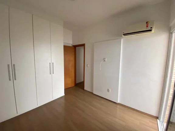 Imagem Ótimo apartamento a venda em Santos na Vila Belmiro, vazio.