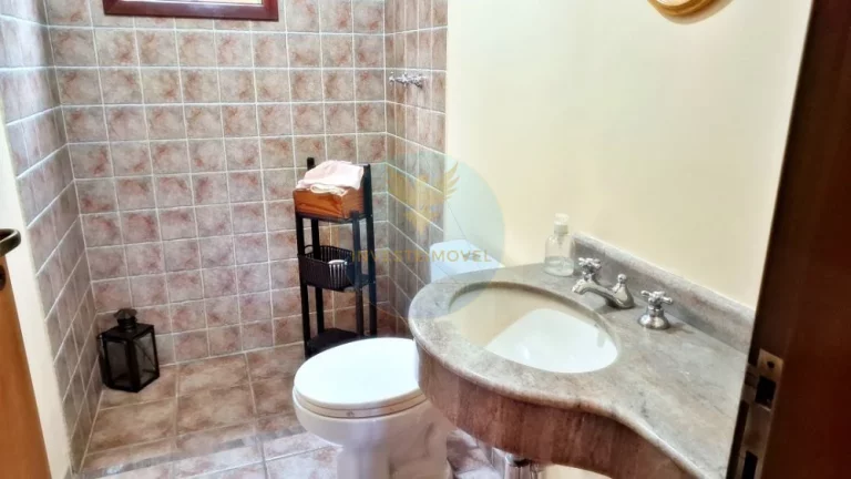 Imagem Casa com Terreno Amplo, Gourmet e Piscina na Granja Viana