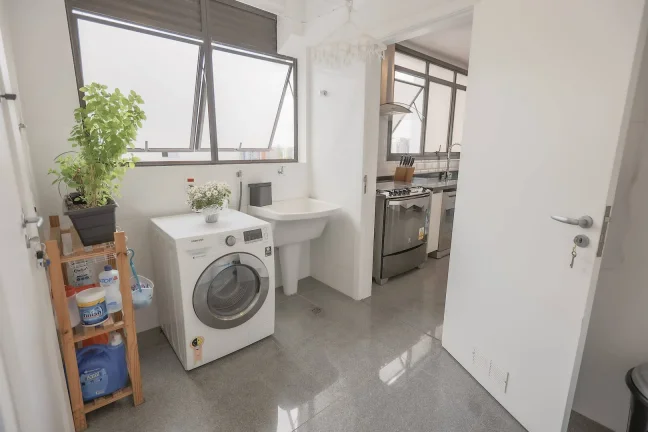 Imagem Apartamento Brooklin - 227M², 3 Dorms, 3 Suítes, 3 Vagas, Varanda.