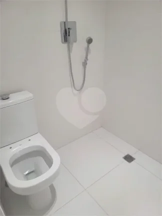 Imagem Apartamento à venda com 1 quarto, sendo 1 suíte, no condomínio Valen Capote Valente, São Paulo - SP