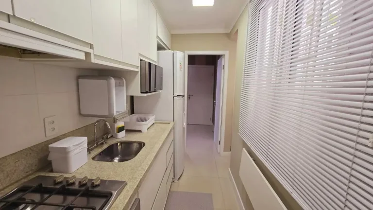 Imagem Apartamento frente mar mobiliado com 2 dormitórios e 1 vaga em Balneário Camboriú/SC