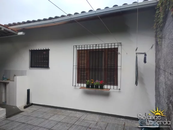 Imagem Pertinho da Orla do Itaguá - Ampla e Arejada - 3 Dormitórios (1 Suíte)