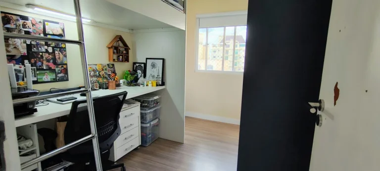 Imagem Apartamento com 3 Quartos à Venda, 74 m² em Cabral - Curitiba