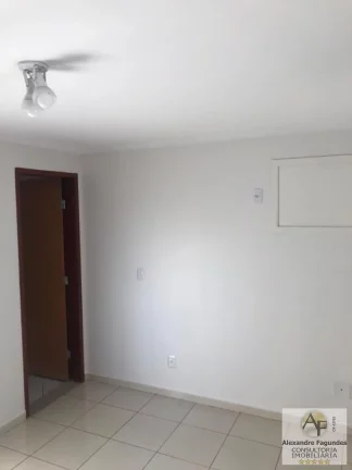 Imagem Apartamento para Venda em Goiânia, SETOR BELA VISTA, 3 dormitórios, 1 suíte, 3 banheiros, 1 vaga