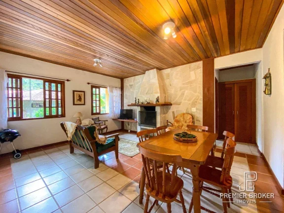 Imagem Casa à venda, 100 m² por R$ 490.000,00 - Albuquerque - Teresópolis/RJ