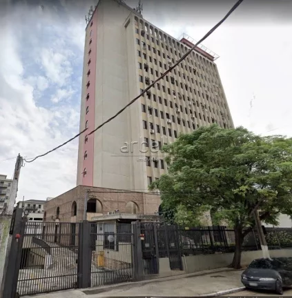 Sala comercial com 50 M², copa, 2 banheiros e 1 vaga de garagem. Linda sala reformada e mobiliada c...