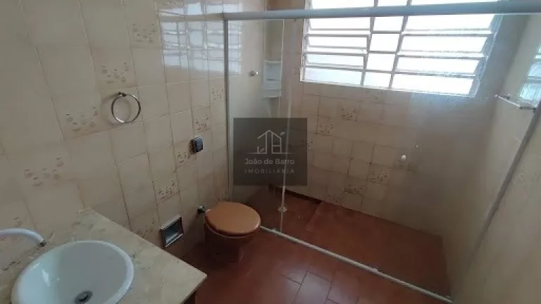 Imagem ESPAÇO e Conforto! Casa Ampla 2 Dorms. Vila Marari, Quintal Gigante (300m²) e Armários.