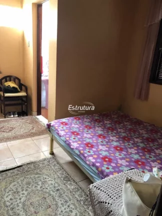 Imagem Linda casa de cinco dormitórios no bairro Nossa Senhora de Lordes.