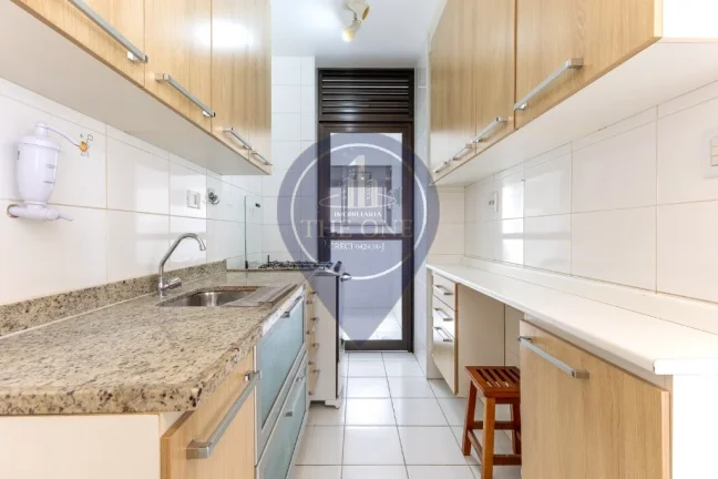 Imagem Apartamento para locação na Consolação, São Paulo-SP: 1 quarto, 2 salas, 1 banheiro, 1 vaga de garagem, 50m² de área.