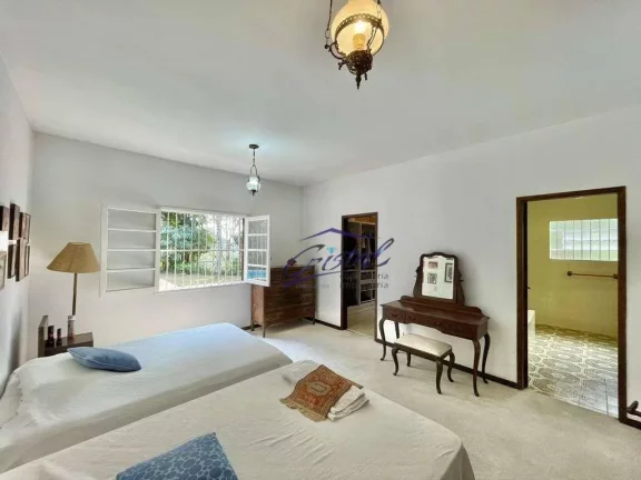 Imagem Casa Térrea com 4 quartos (2 suítes) à venda, 398 m² - Vila Real Moinho Velho - Embu das Artes/SP