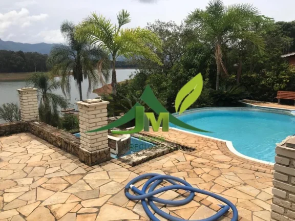 Imagem Linda Chácara Pé na Água à Venda em Piracaia – Exclusividade e Conforto