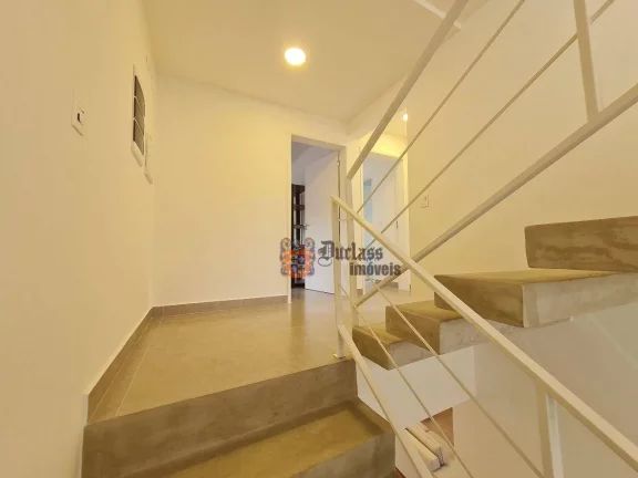 Imagem Sobrado com 3 dormitórios à venda, 206 m² por R$ 2.300.000,00 - Praia de Camburí - São Sebastião/SP