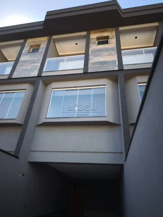 Imagem Sobrado com 160 M², 03 dormitórios sendo 01 suíte, 1 banheiro social e lavabo, sala para dois amb...