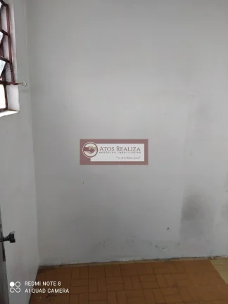 Imagem Exclusivo: Oportunidade Rara a venda no centro da Cidade Dutra. Vendo casa térreo no coração da cidade Dutra, São 320m² de tereno, 170m² de construção, necessita reforma, imóvel para investir, São 4 Dormitórios, 2 salas, 2 banheiros, despensa, quintal amp
