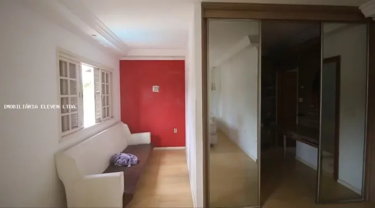 Imagem Sobrado para Venda em Poá / SP no bairro Jardim Fonte Áurea