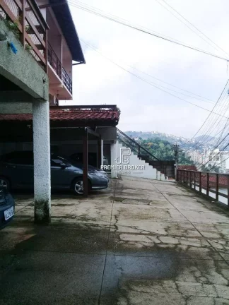 Imagem Casa à venda, 86 m² por R$ 390.000,00 - Vale do Paraíso - Teresópolis/RJ