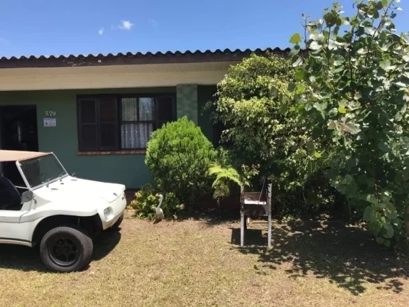 Imagem Casa de alvenaria com 146m², (03) dormitórios, bem localizada em Cidreira