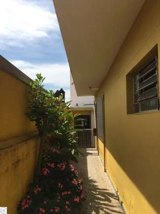 Imagem Excelente casa localizada no centro de Caieiras, imóvel pronto e comporta até 02 famílias com total conforto e segurança.